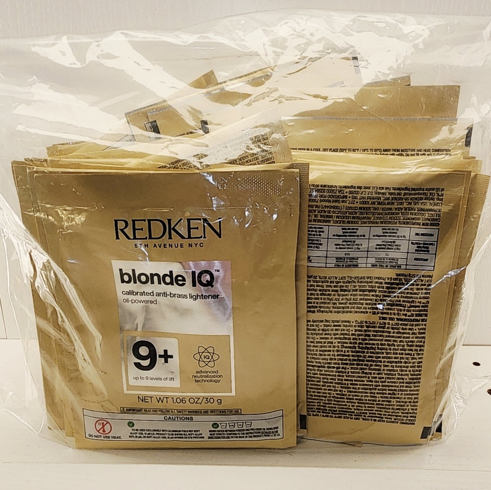 Redken Blonde IQ Calibrated Anti Brass Lightener 1.06 Oz Packets 30 Count